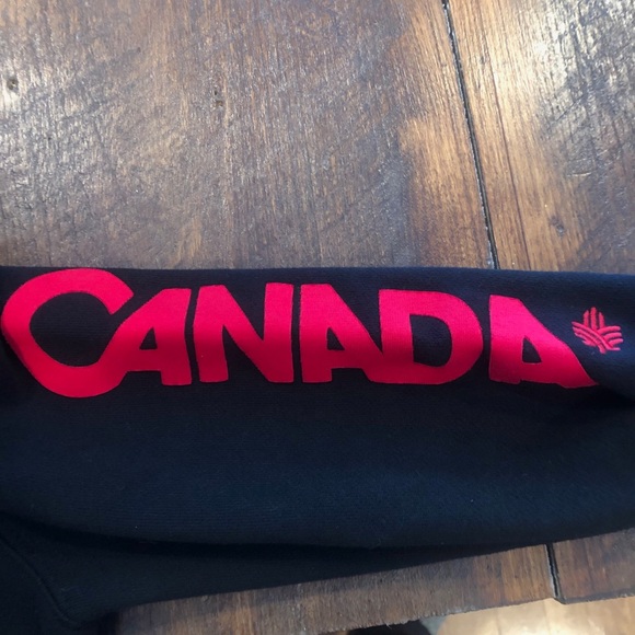 Team Canada Hudson’s Bay Olympic zipper sweater spring wardrobe winter layers - Picture 4 of 5